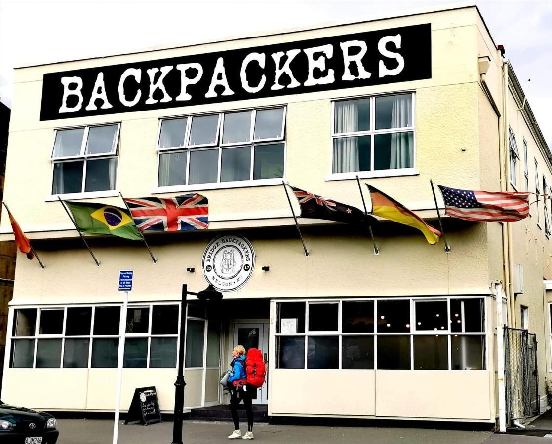 Bridge Backpackers Hostel Nelson Exterior foto The hostel in 2012